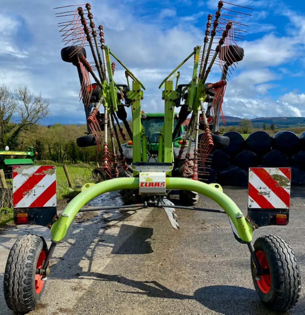 Claas Liner 2600 Rake - Image 2