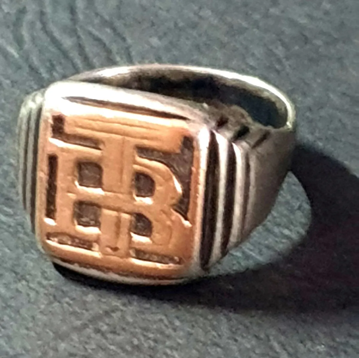 Vintage Silver & Gold Accents Thomas Burberry Ring - Image 3
