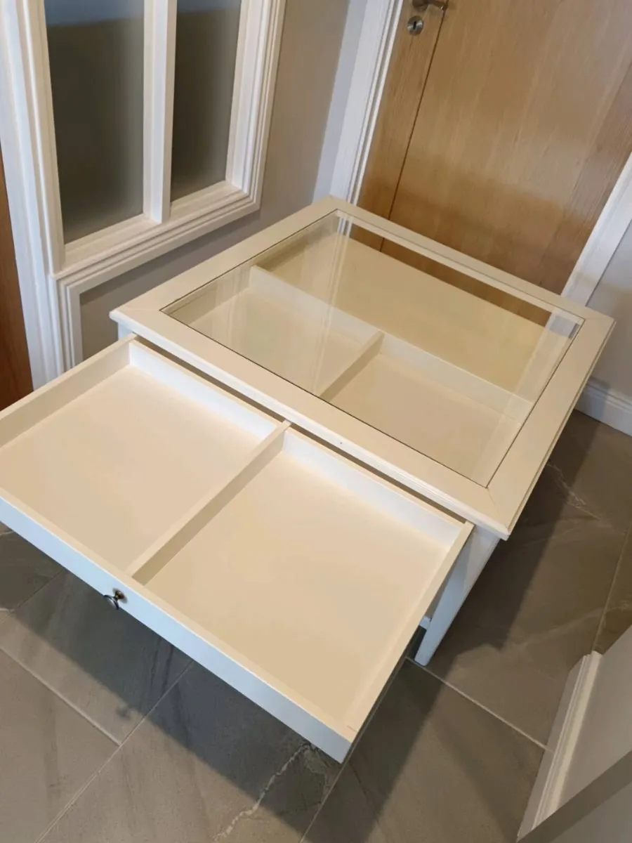 Coffee table & TV unit - Image 2