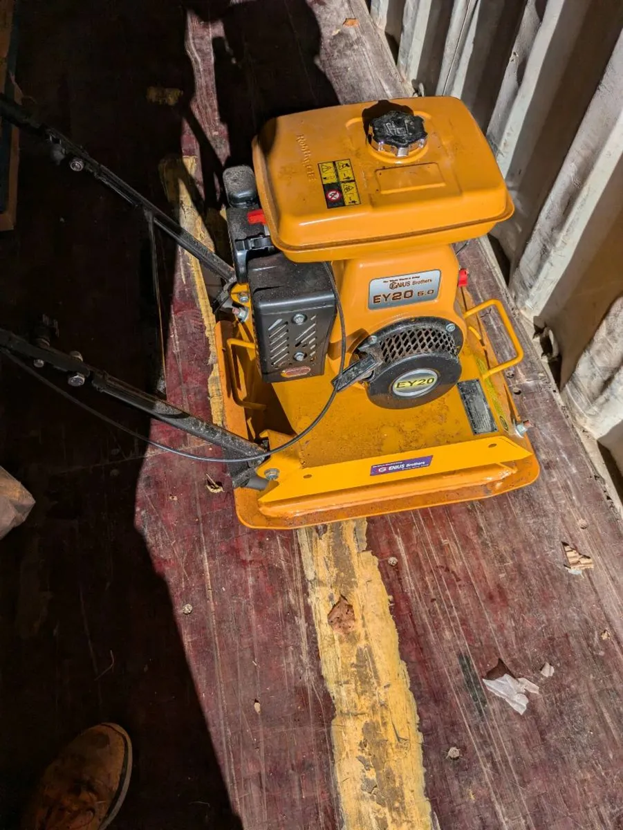 Wacker plates - Image 1