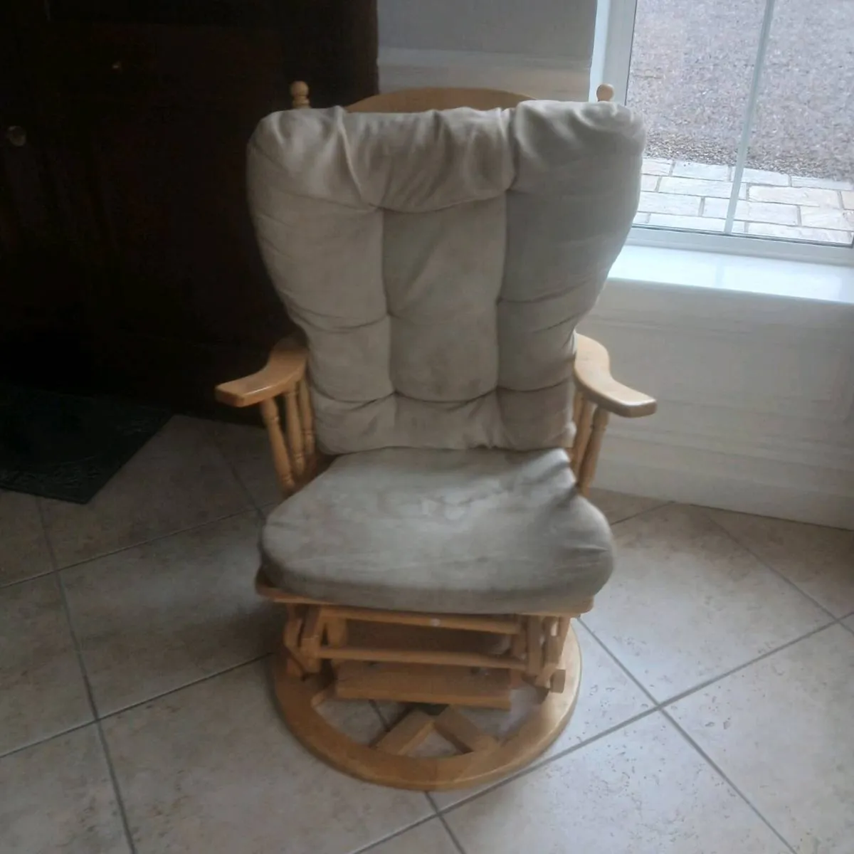 Old rocking chair - Image 1
