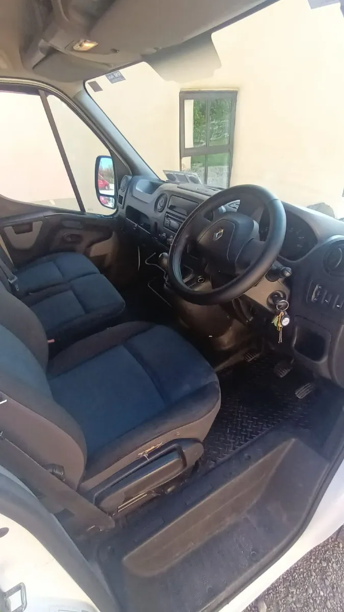 Renault Master 2016 - Image 2