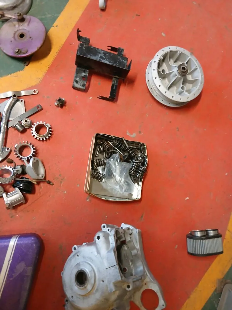 Norton commando parts - Image 2