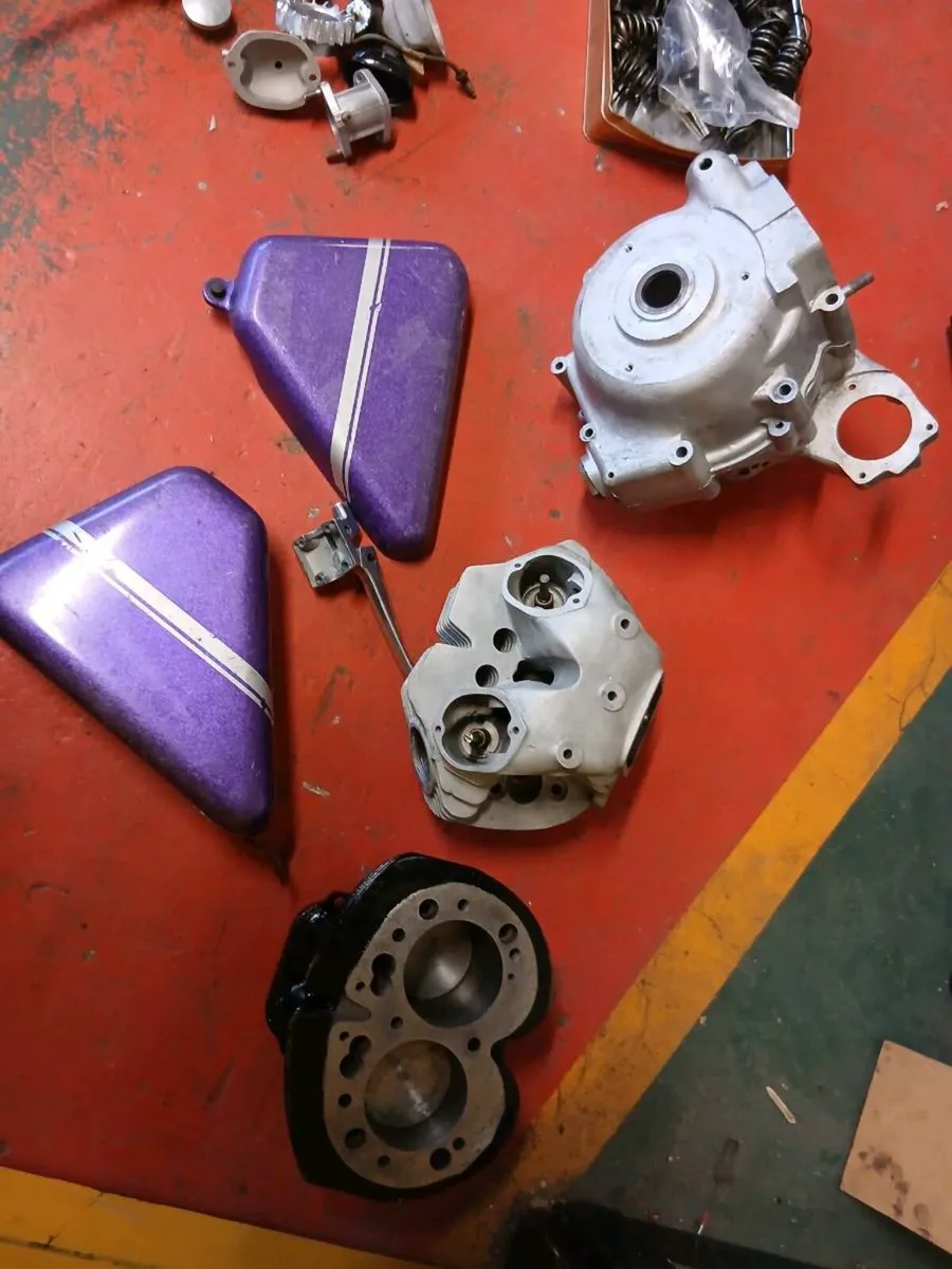 Norton commando parts - Image 3