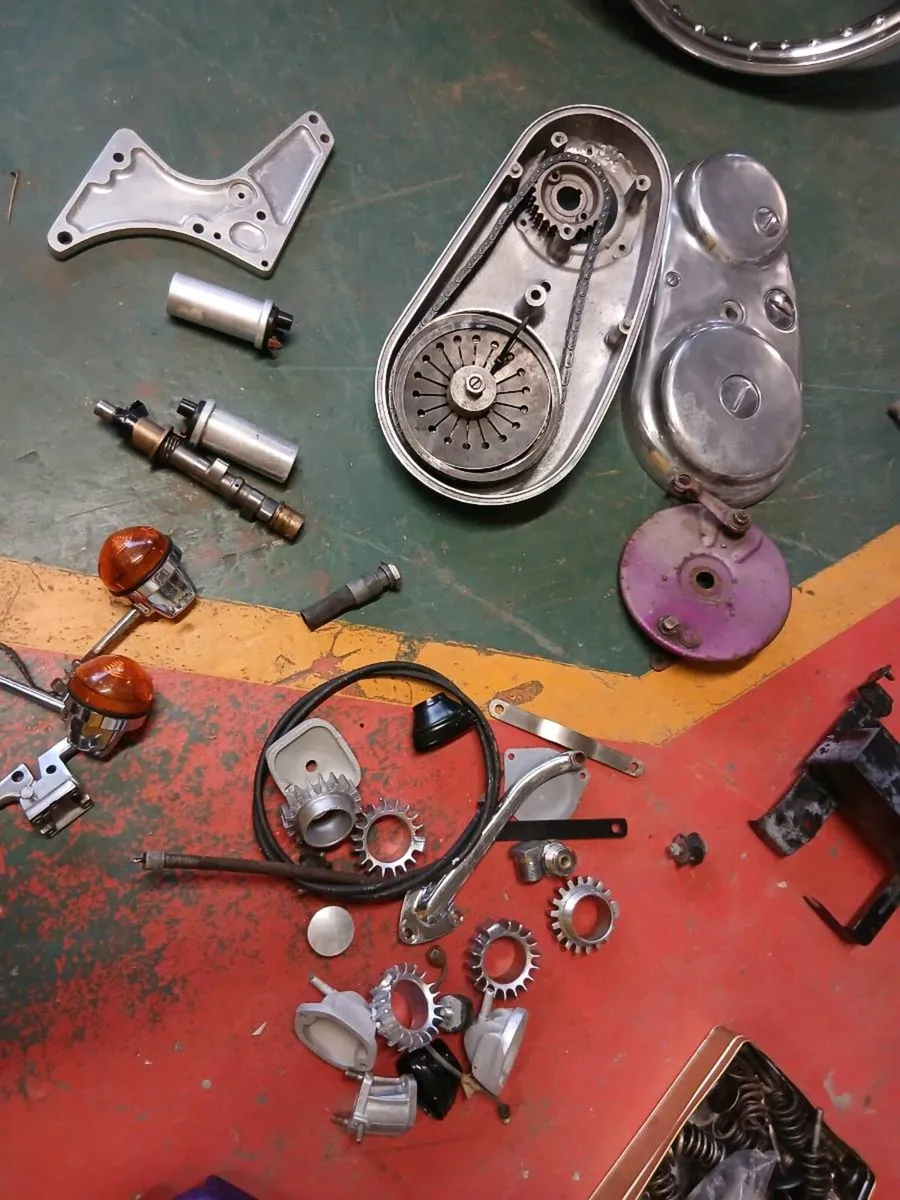 Norton commando parts - Image 1