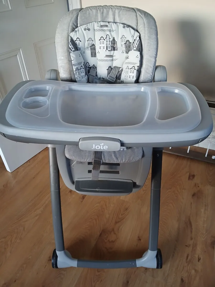 JOIE HIGH chair