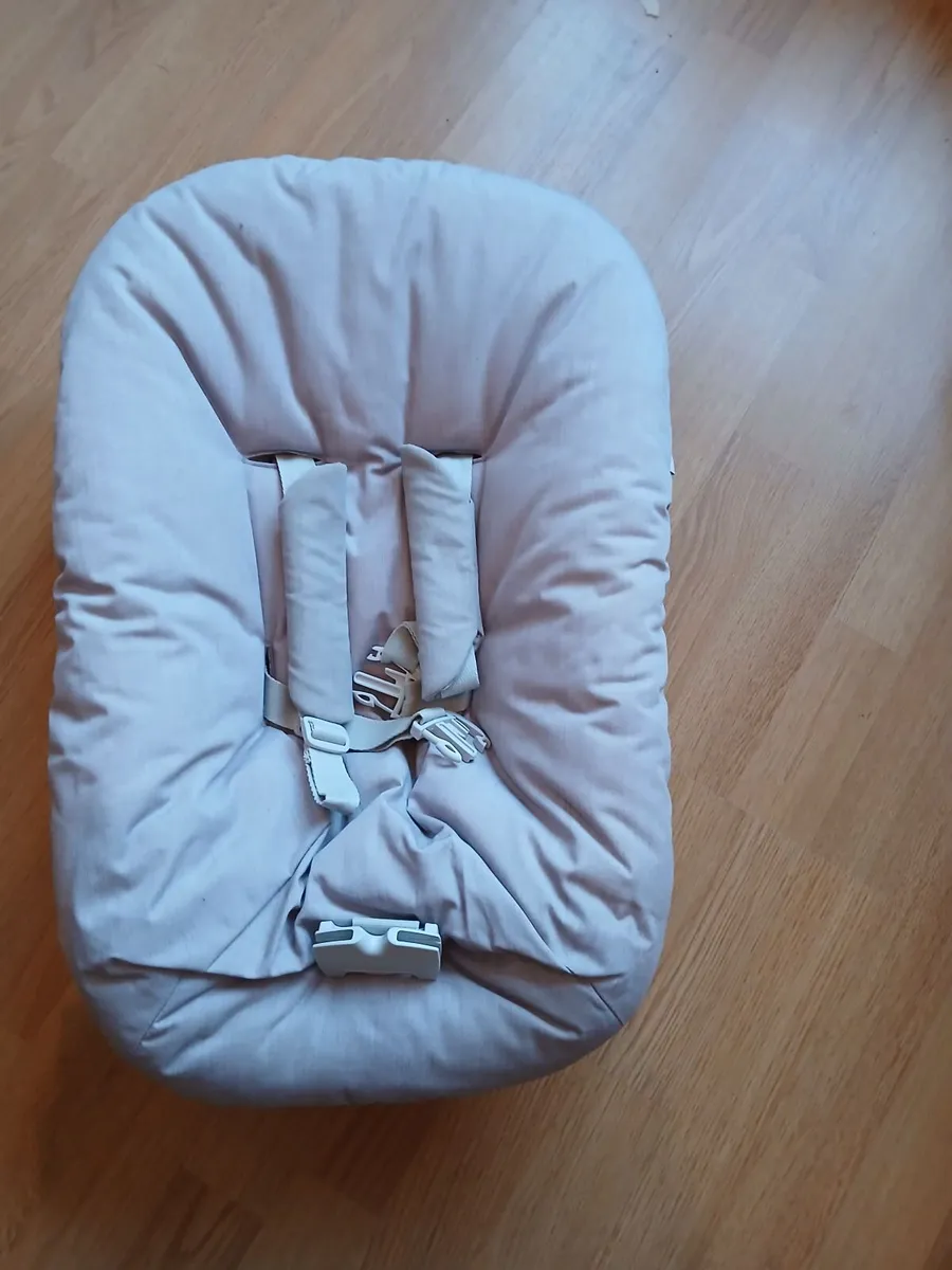 New born attachment for Tripp Trapp