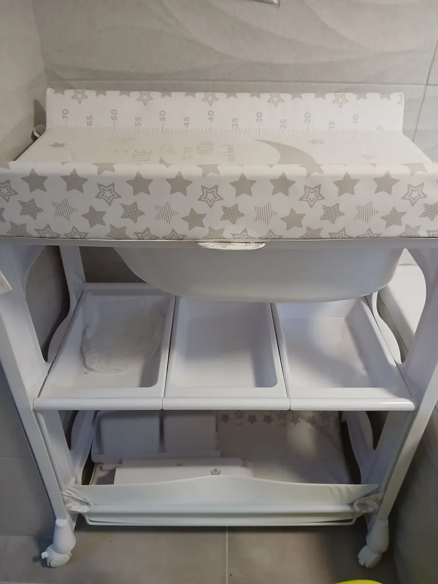 Babylo Baby bath unit with Bath