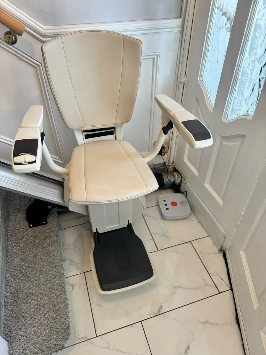 🚨WE BUY STAIRLIFTS €€ - Sell Your Stair Lift Now! - Image 2
