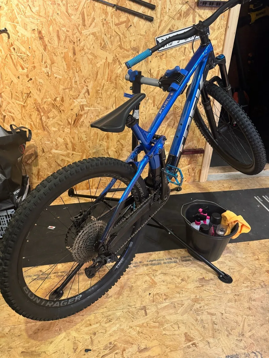 Trek fuel ex 8 gen 5 ( dirt jumper) - Image 2