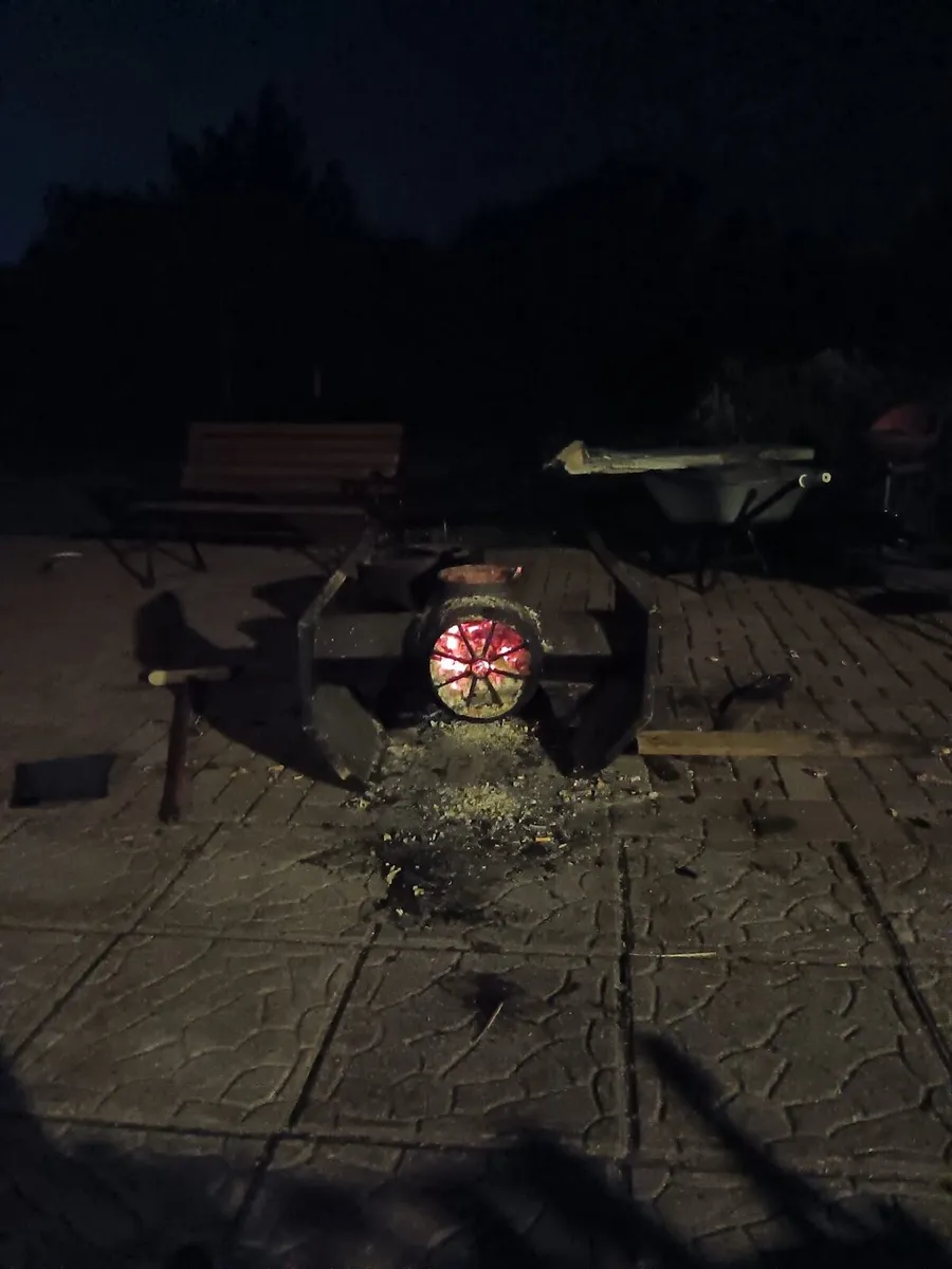 it’s a fire pit based on as ship from Star Wars - Image 2