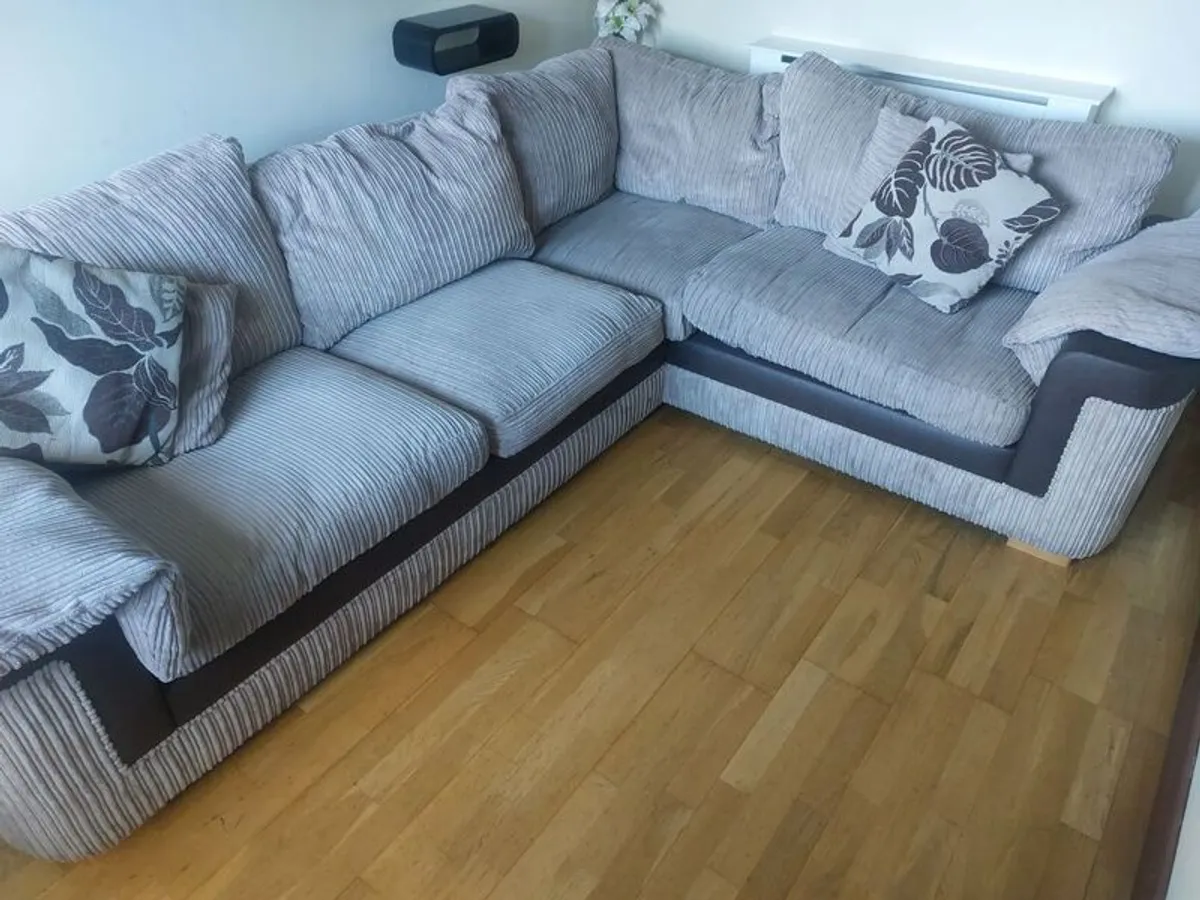 Corner Couch - Image 2
