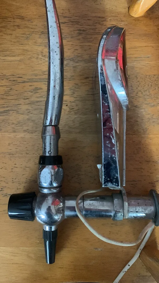 Carling  tap - Image 1