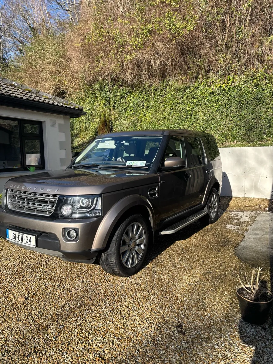2016 Land Rover Discovery 4 - 5 Seat crew cab - Image 1