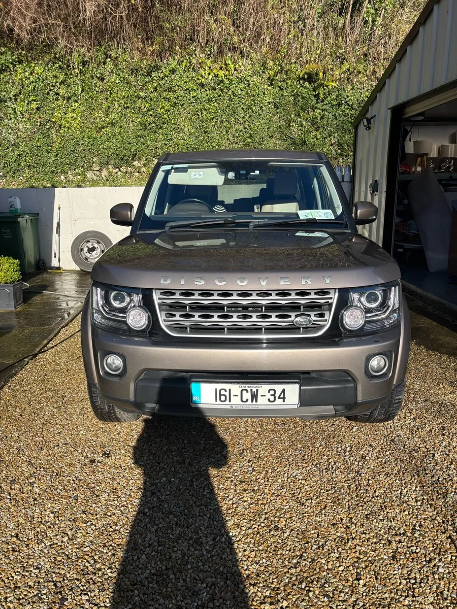 2016 Land Rover Discovery 4 - 5 Seat crew cab - Image 2