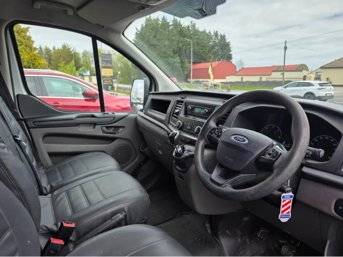 Ford Transit Custom 300S BASE 2.0 1 VAN 105 M6 3DR - Image 2