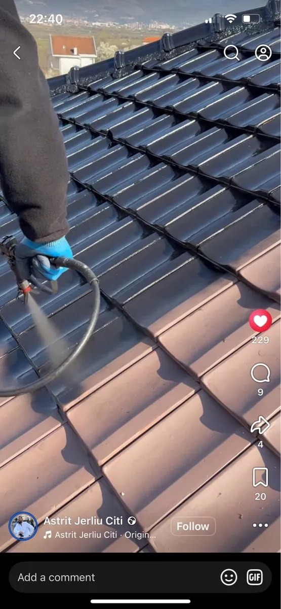 Spray roof painting sand blasting