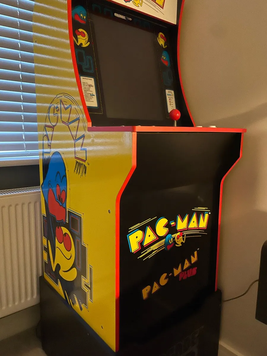 PAC-MAN 1UP FULL SIZE ARCADE CABINET - Image 1
