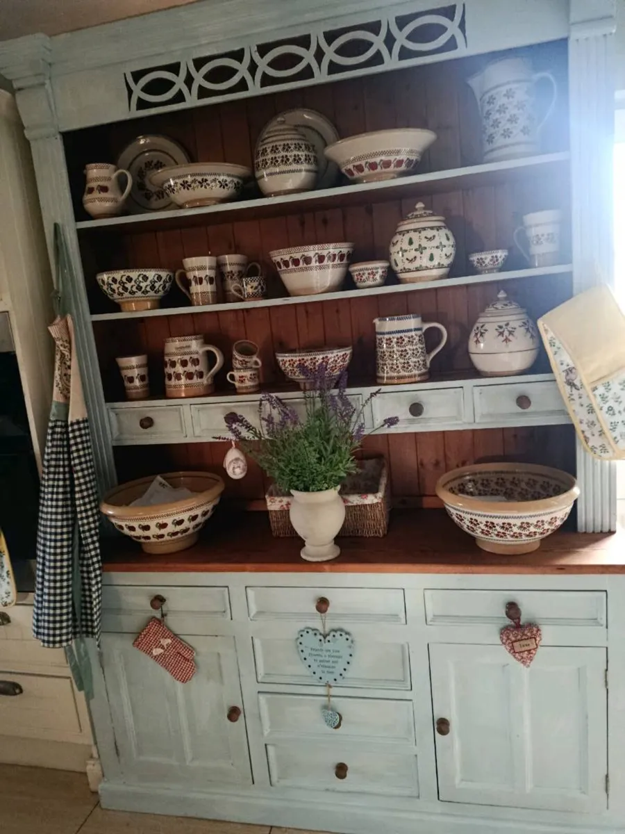 Solid kitchen dresser delivery arranged - Image 3