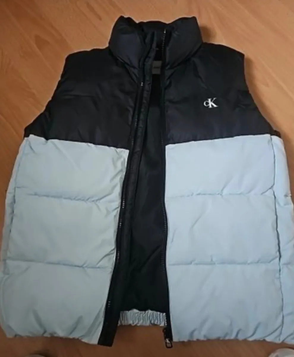 Calvin Klein Jeans Kids Boys Blue Colourblock Puff