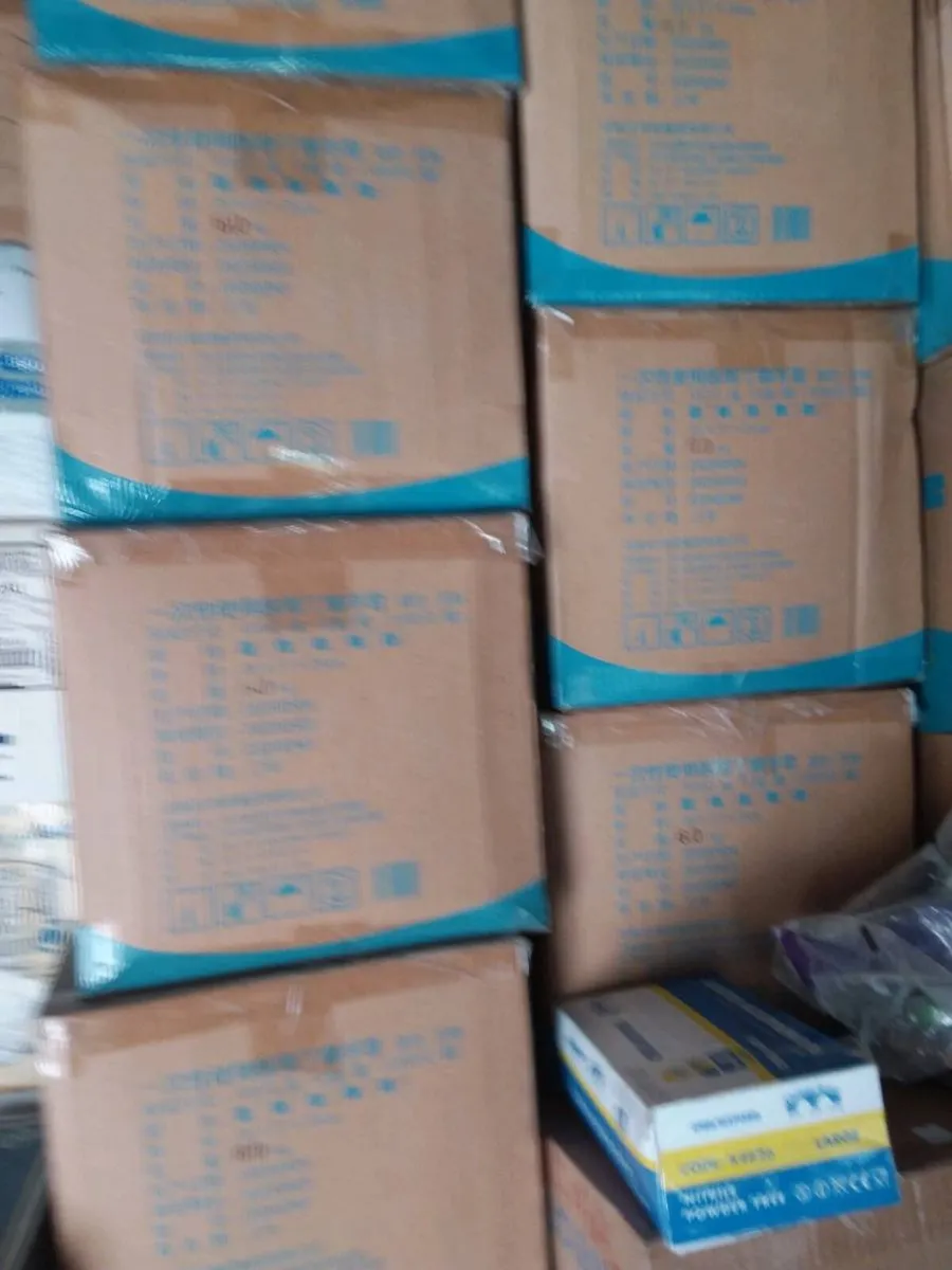 Disposable gloves   to clear - Image 1