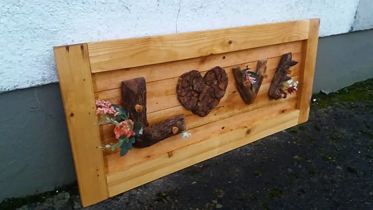 Rustic Driftwood LOVE Woodart Sign - Image 3