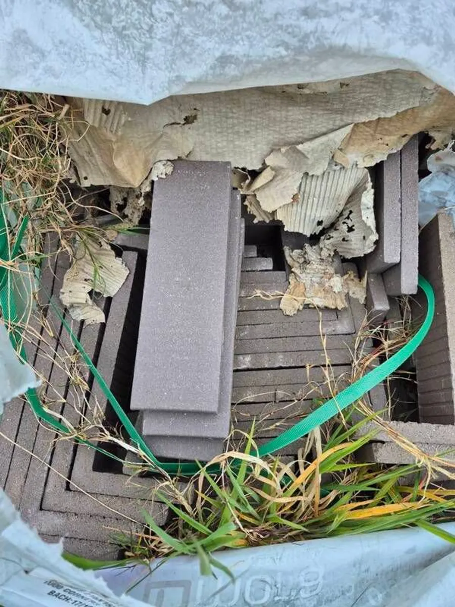 brick slip - Image 4