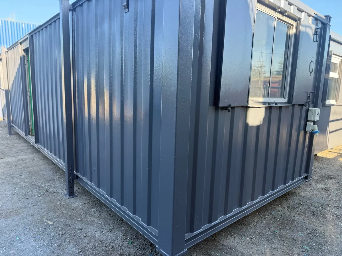 Anti vandal cabin 30/10 and containers - Image 2