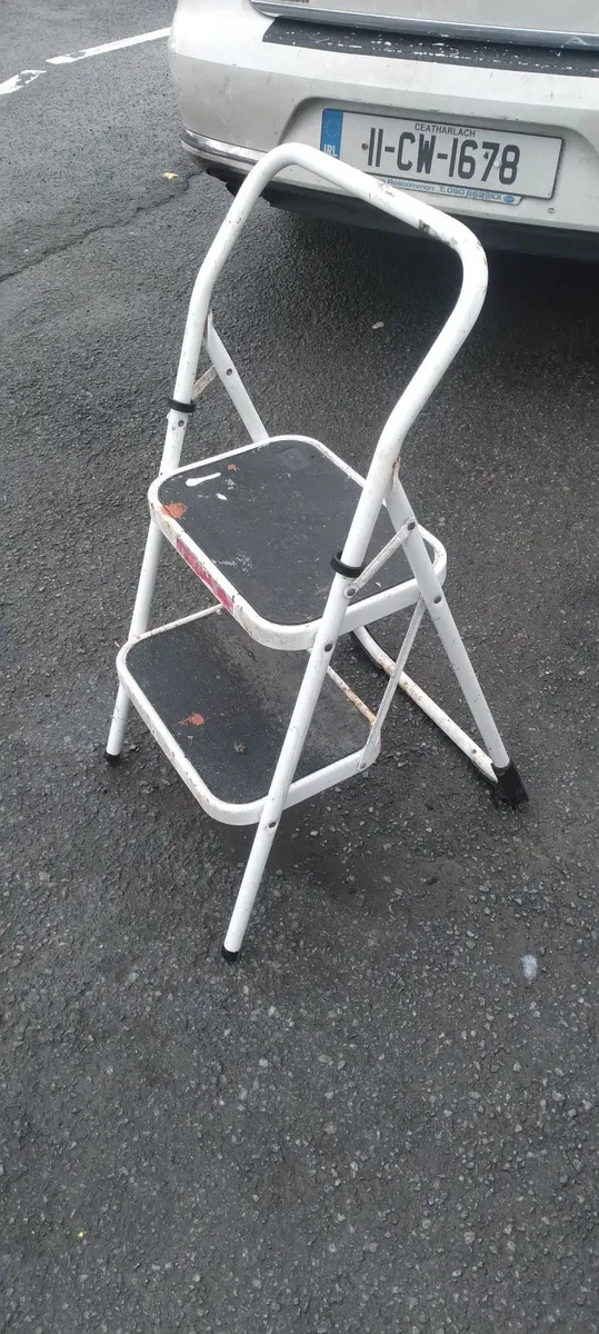 7 step ladder all working perfect price too sell - Image 1