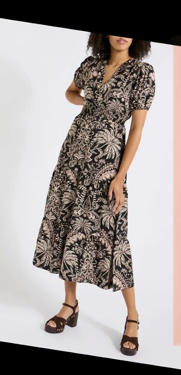 BRAND NEW DRESSES: Various sizes €25 ea/2 for €40 - Image 2