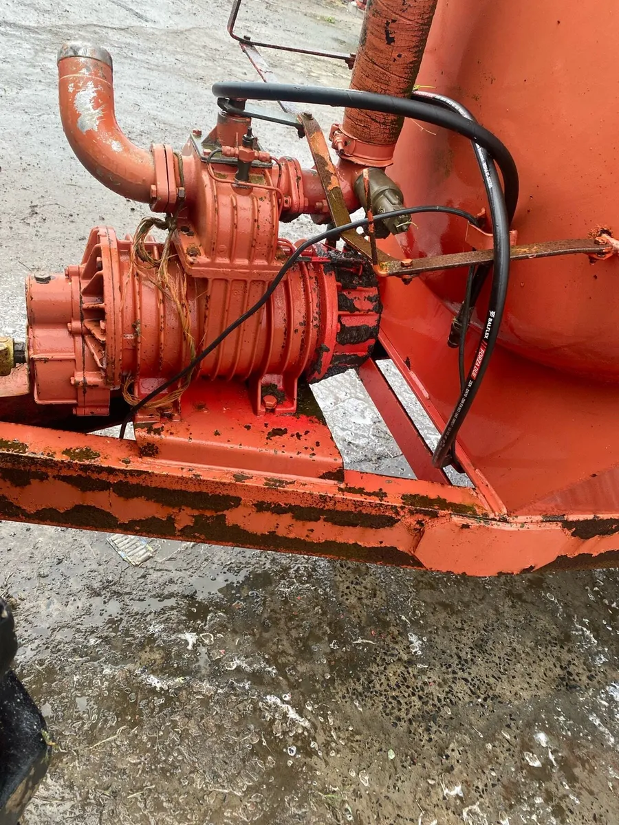 1600 hi spec tank - Image 3