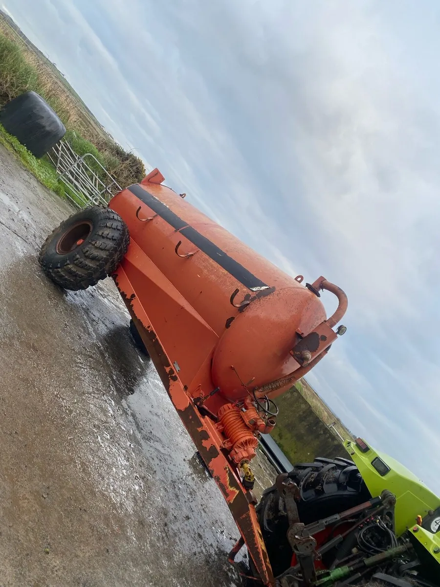 1600 hi spec tank - Image 1