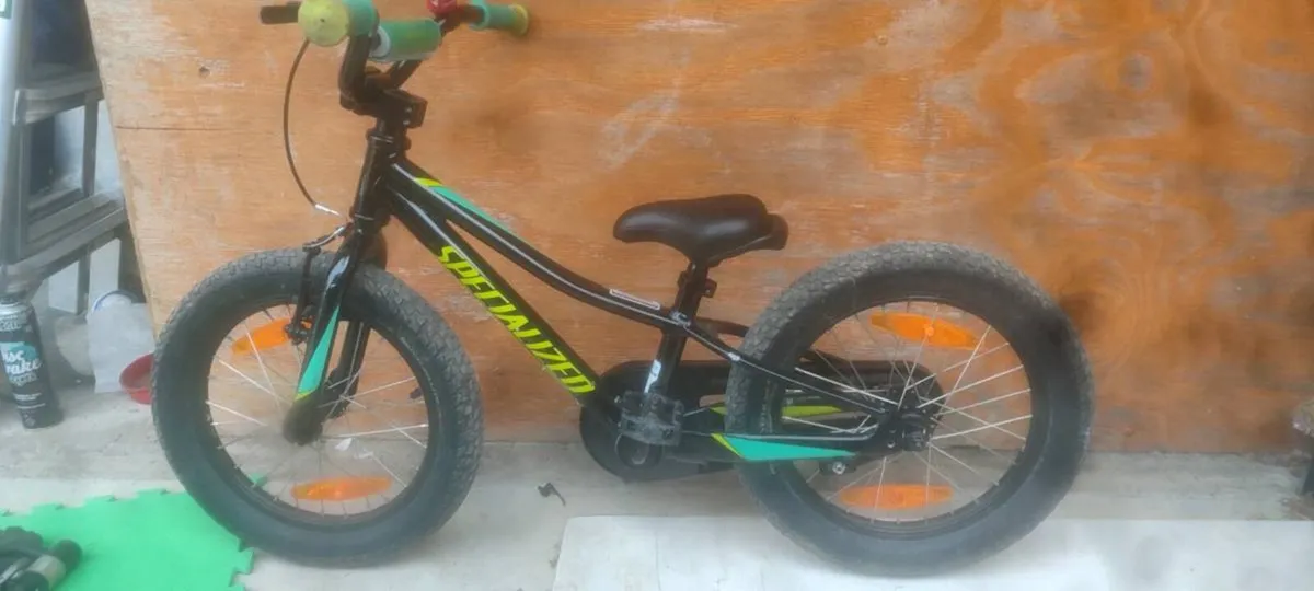 Specialized riprock 16" 3-6 yrsbof age - Image 2