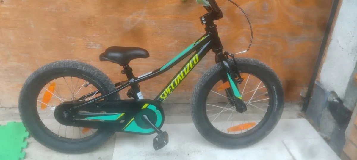 Specialized riprock 16" 3-6 yrsbof age - Image 1