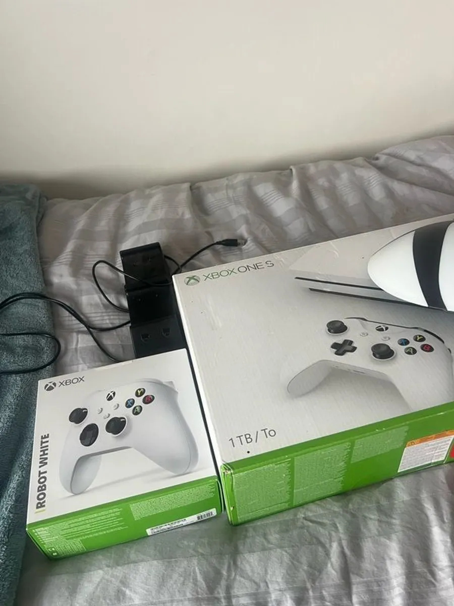 Xbox One S Boxed 1TB - Image 2