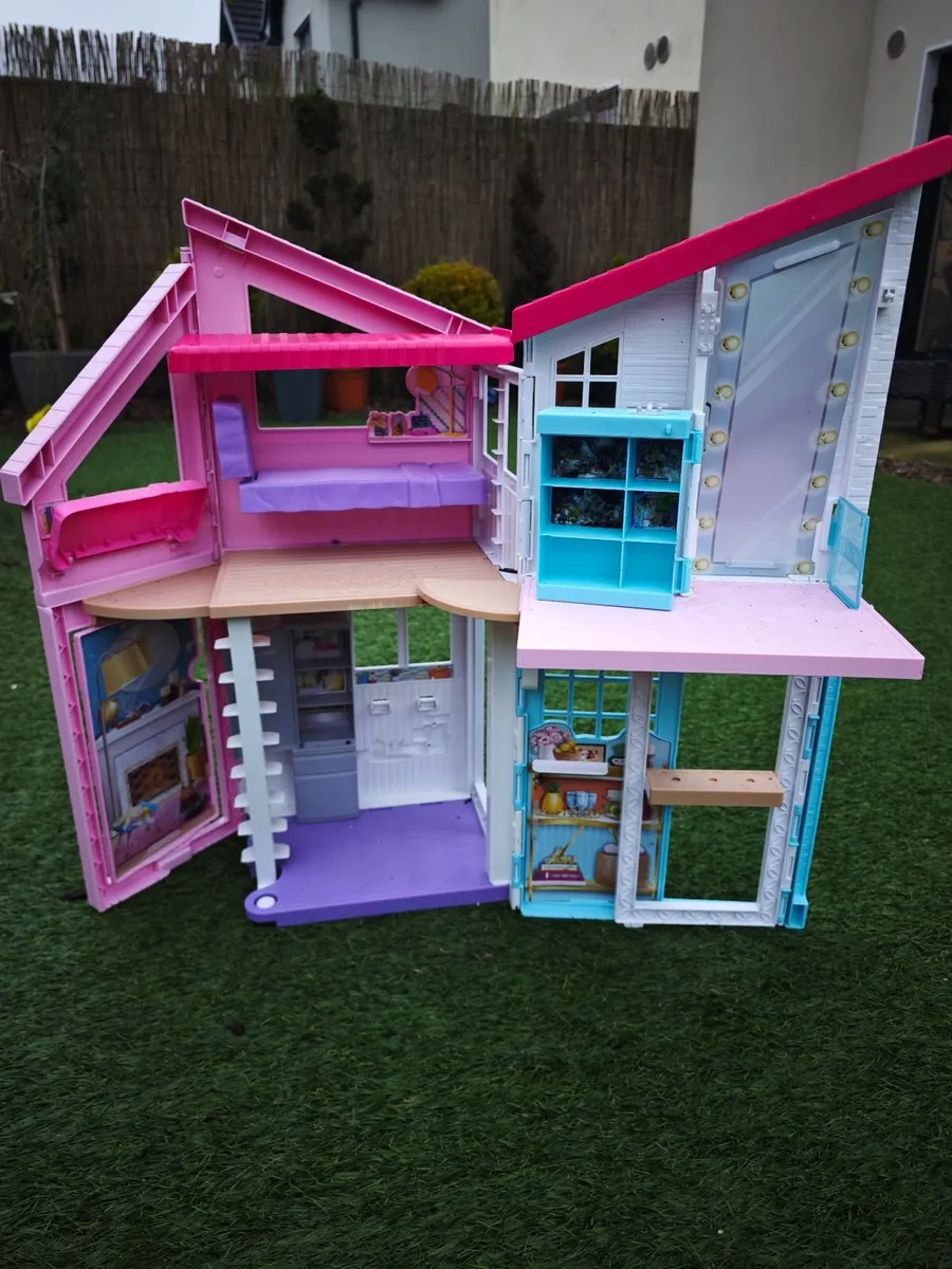 toy house - Image 1