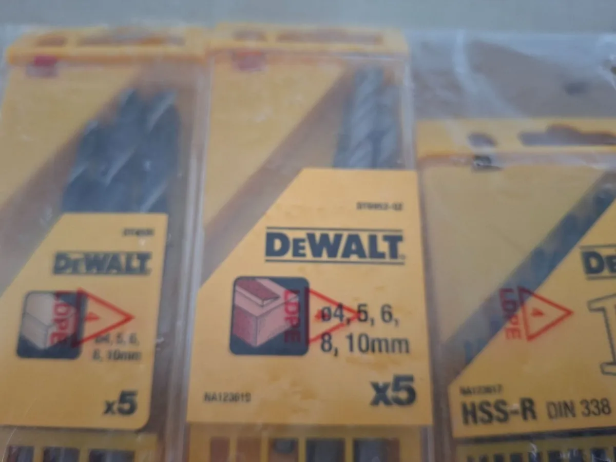 Dewalt Multi-Material Drill Bit Set 23 Pieces - Image 1