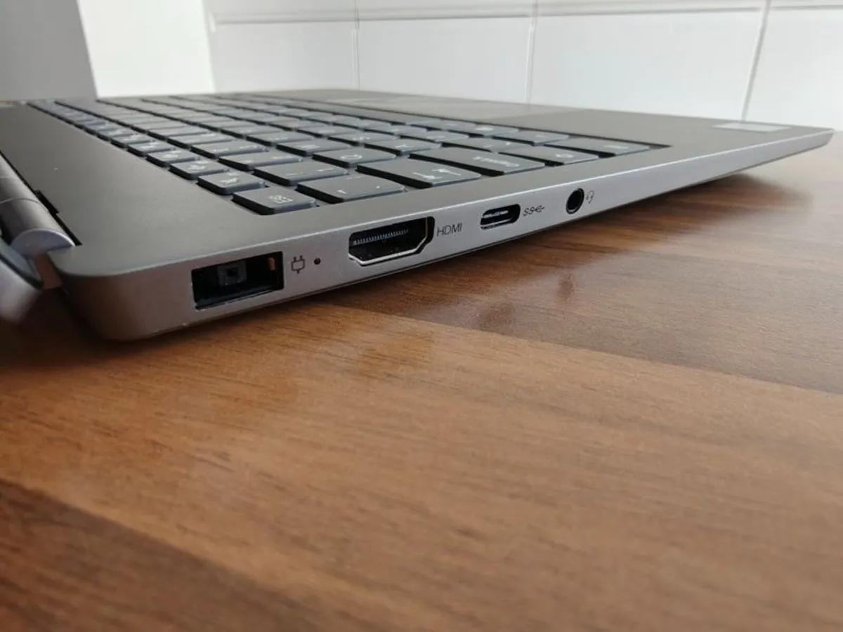 Lenovo Thinkbook 13s | i5 | 8GB | 256GB | 13.3" FH - Image 4