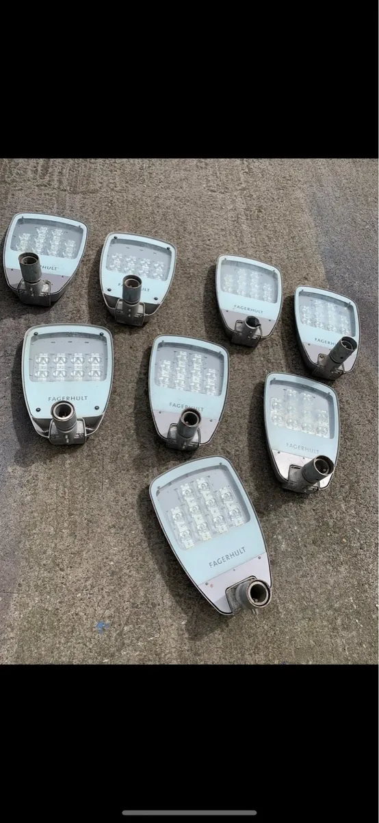 Street Light poles with LED lights - Image 4