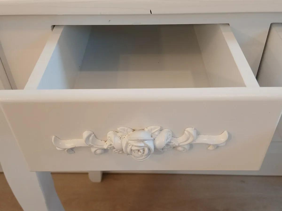 Dressing table and chair - Image 2