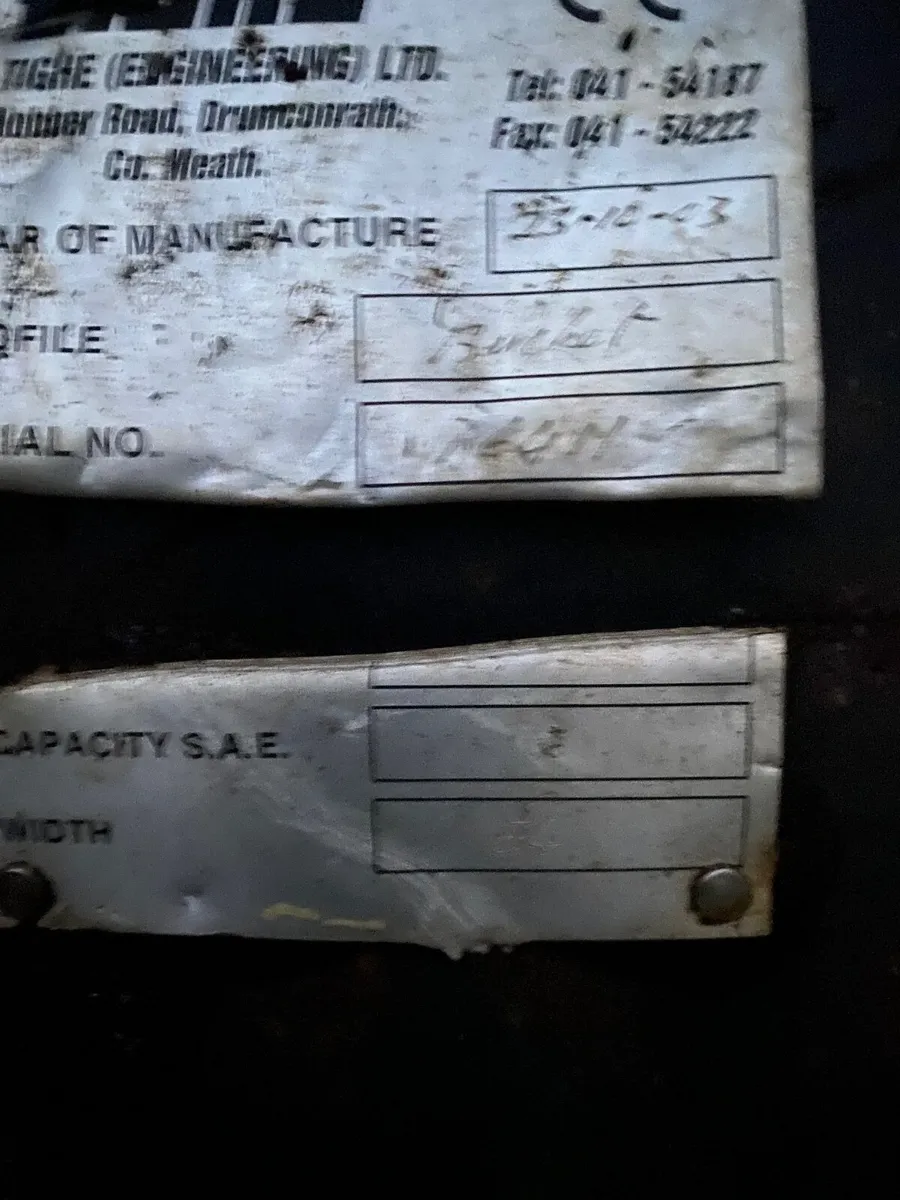 Tighe bucket , for sale, very little wear , - Image 2