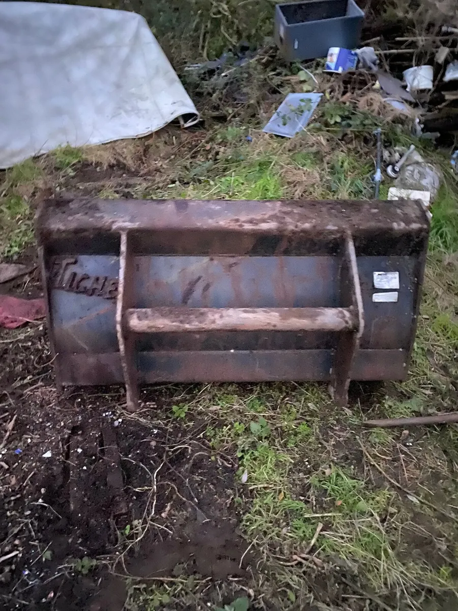 Tighe bucket , for sale, very little wear , - Image 4