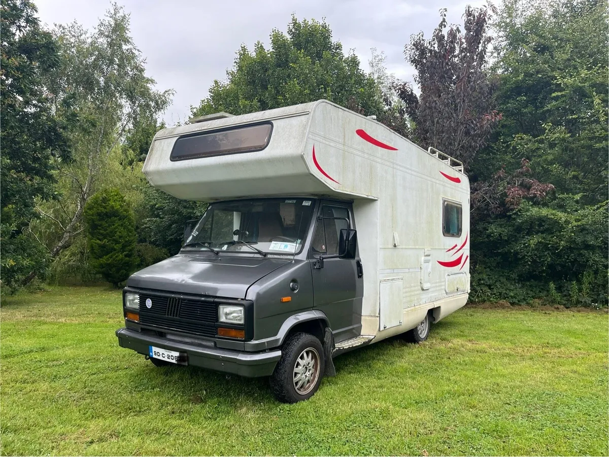 Camper van - Image 1