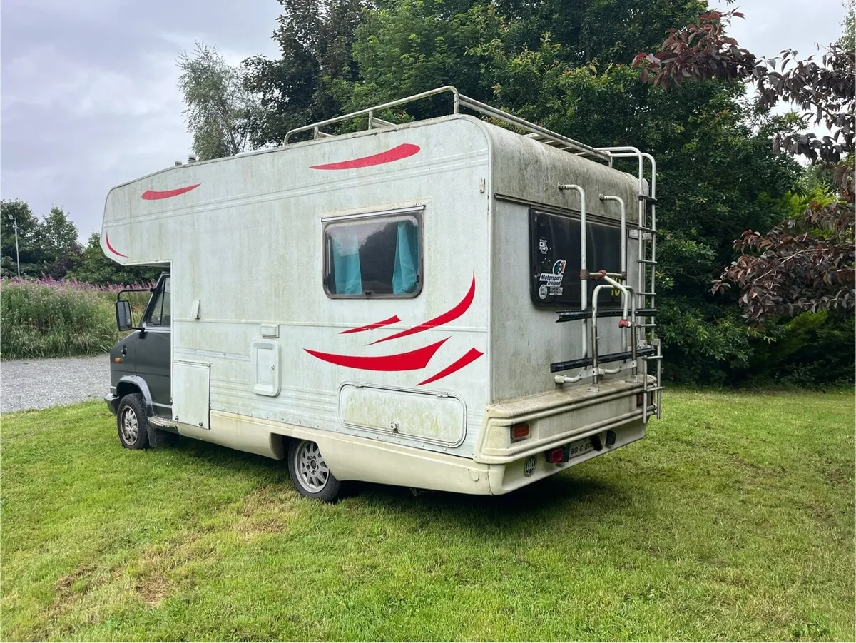 Camper van - Image 4