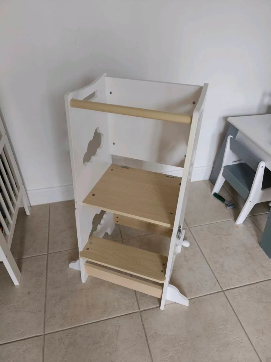 Toddler tower - Image 2