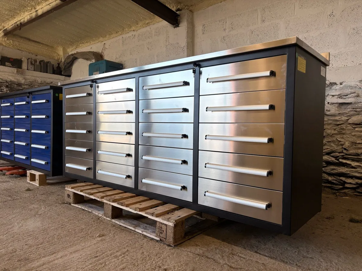 Tool Chest 20 Drawer Workbench - Image 2