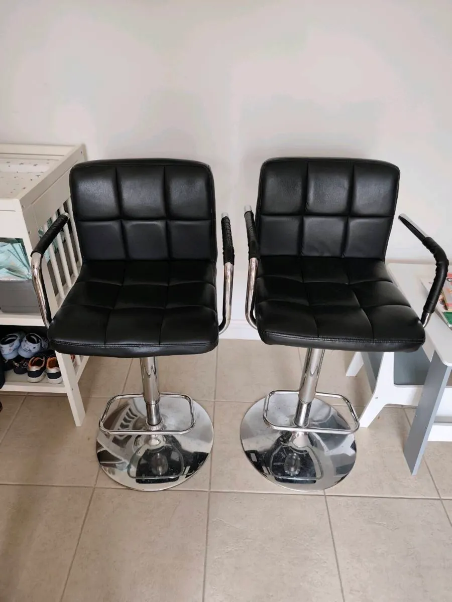 Kitchen high stools - Image 1