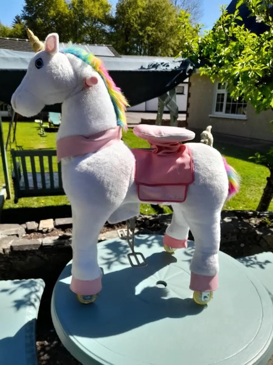 Childs Ride on Play Horse - Excellent Condition