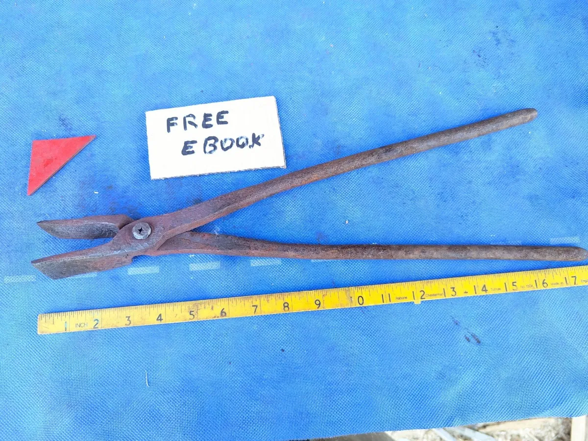 Blacksmiths 18" Flat Tongs - Image 1