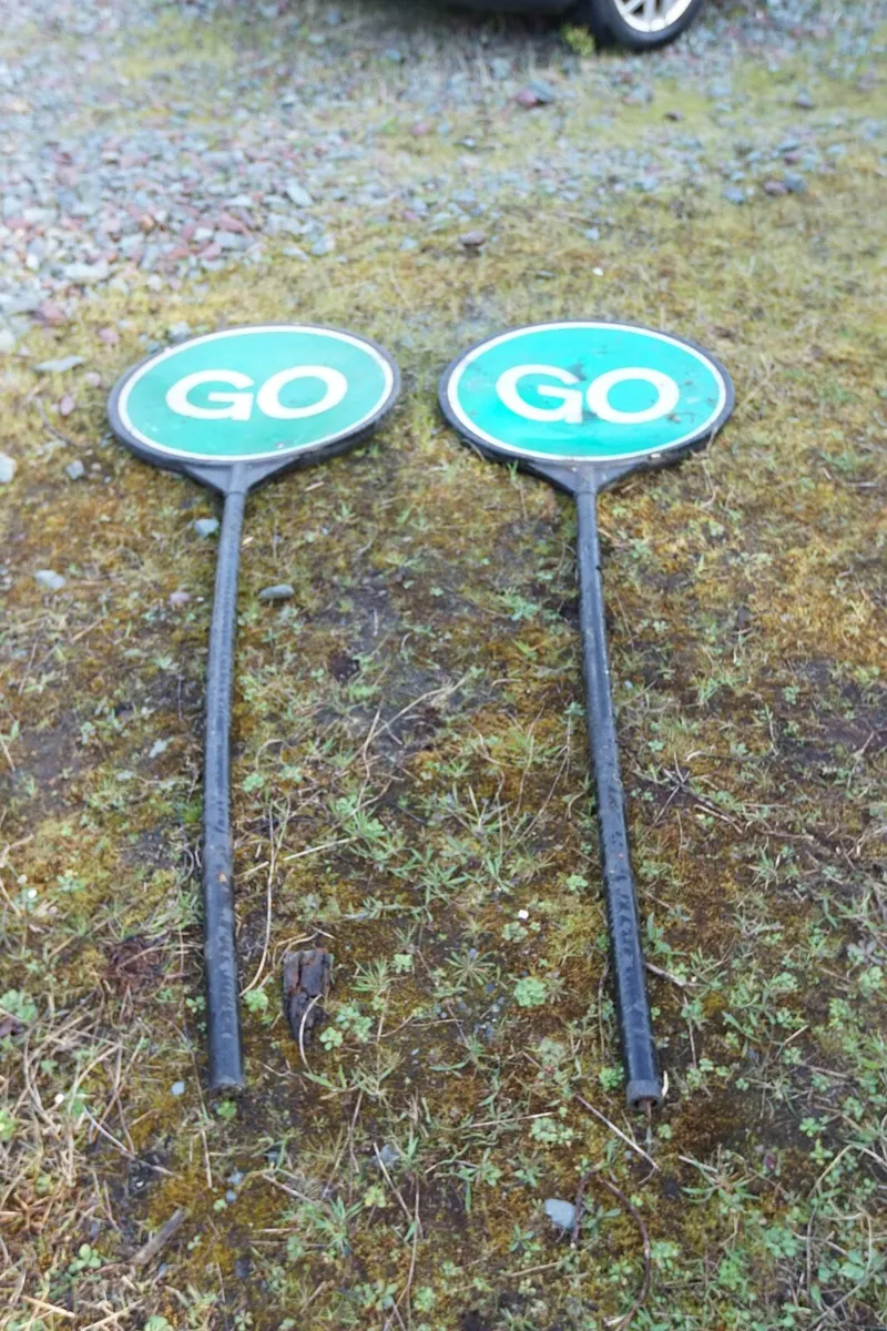 Safety Signs Cones + Stop Go + Cables Warning - Image 4